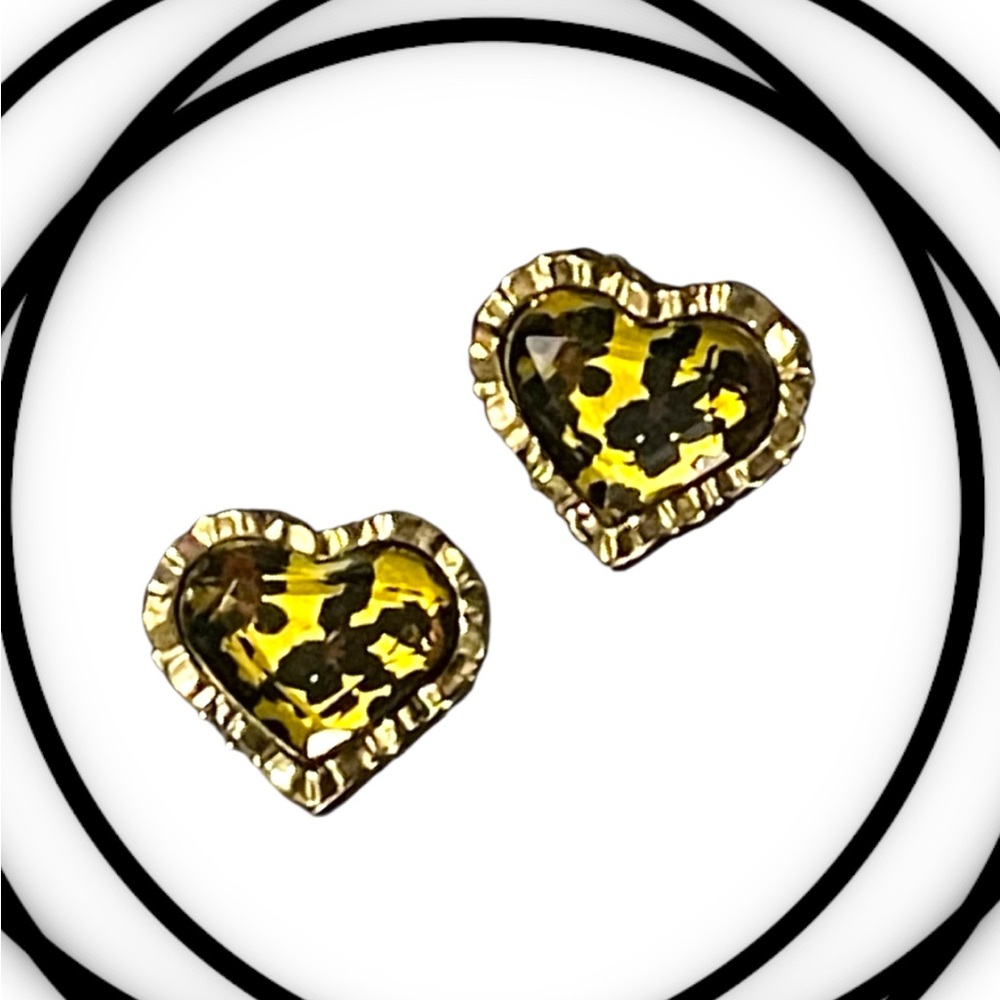 Betsey Johnson Leopard Print Hearts Earrings Lucite Faceted In Antique Gold -